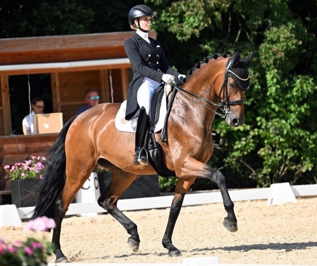 Times-Kismet-und-Jessica-von-Bredow-Werndl-e1756047365156-1024x860  